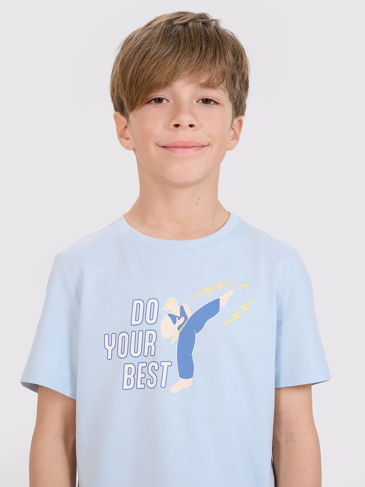 T-shirt regular z nadrukiem chłopięcy - beżowy