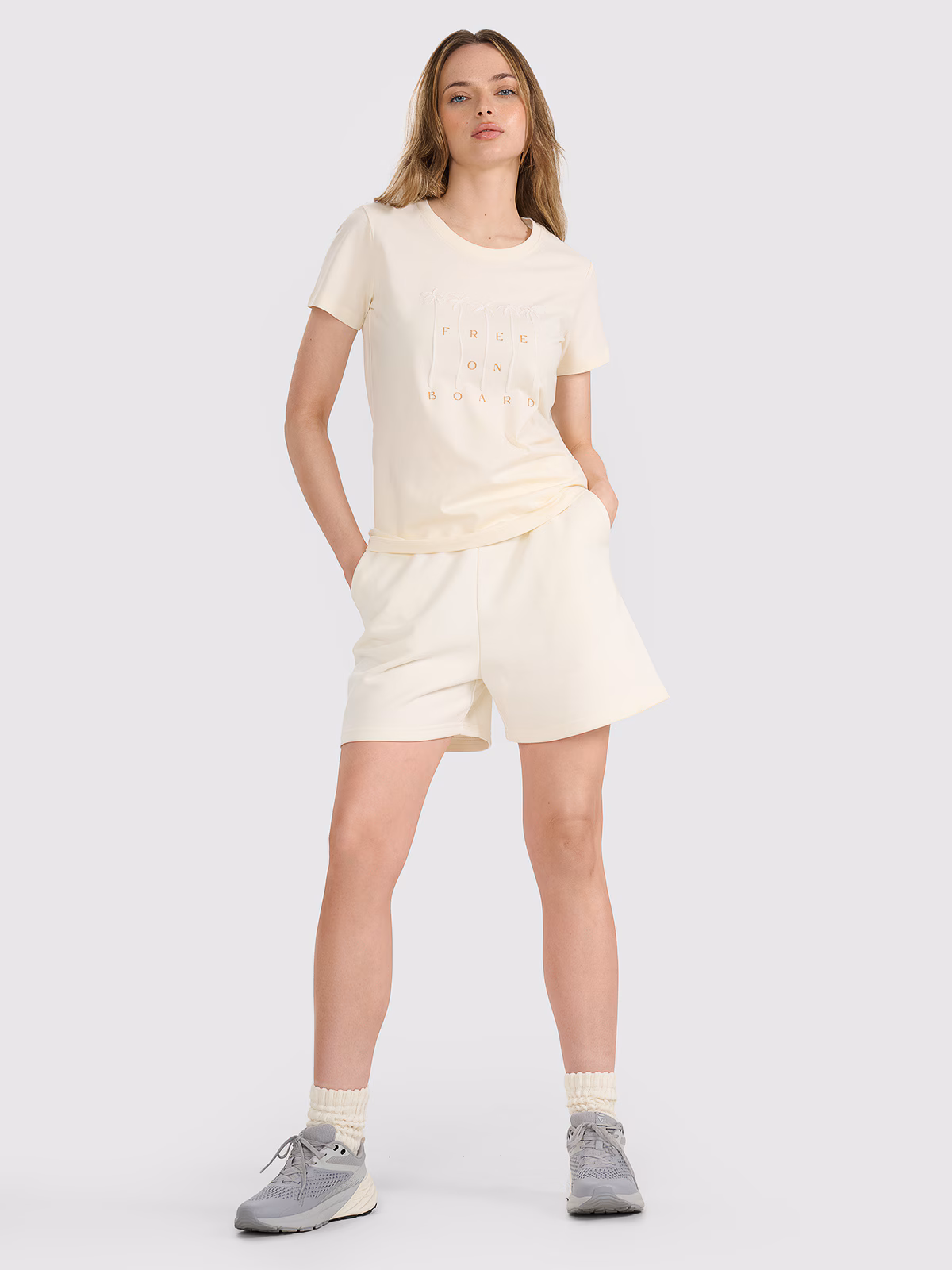 T-shirt regular z nadrukiem damski - beżowy