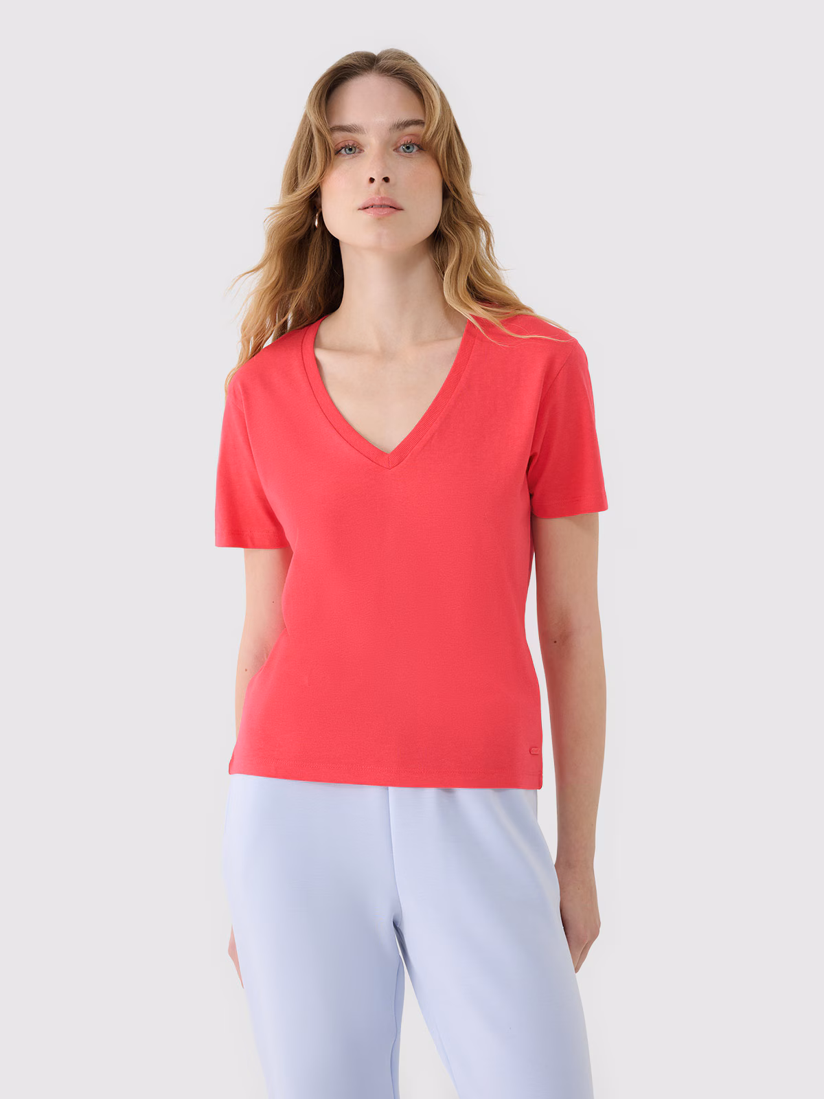 T-shirt oversize z modalem damski - biały