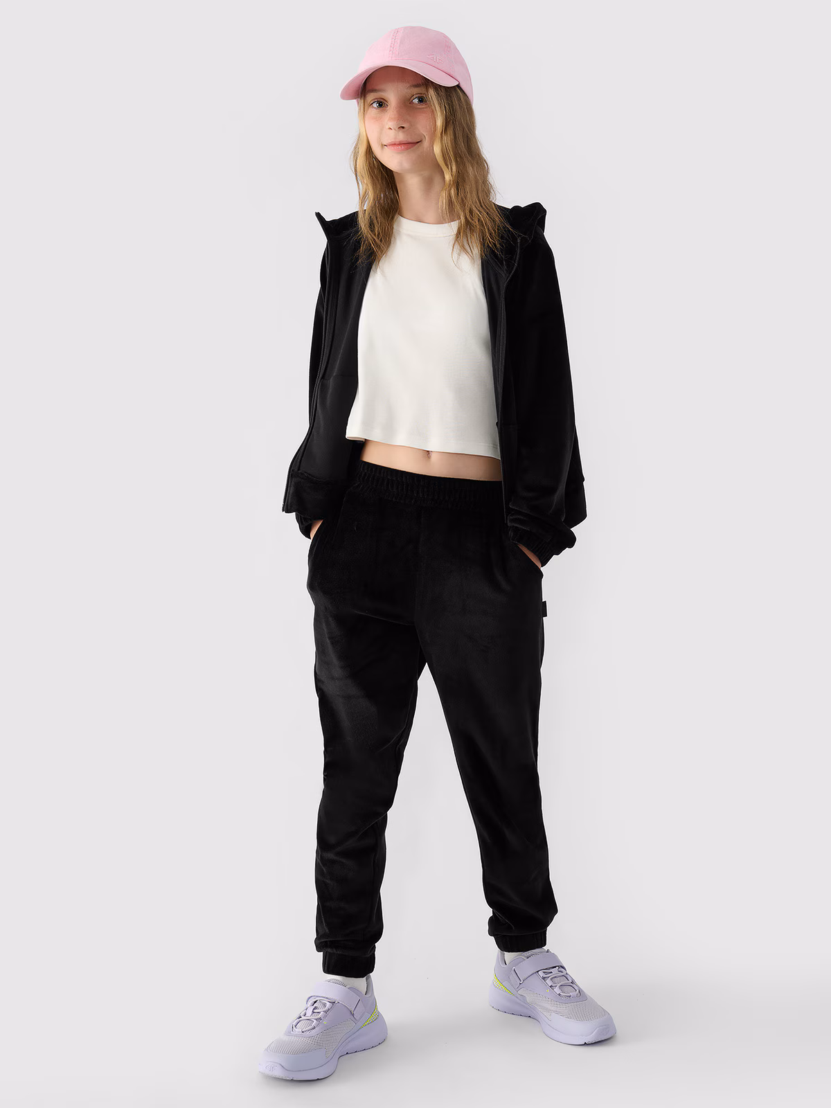 Spodnie dresowe z weluru dziewczęce - czarne