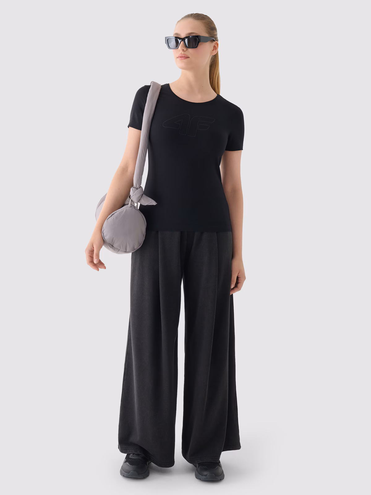 T-shirt slim z nadrukiem damski - niebieski