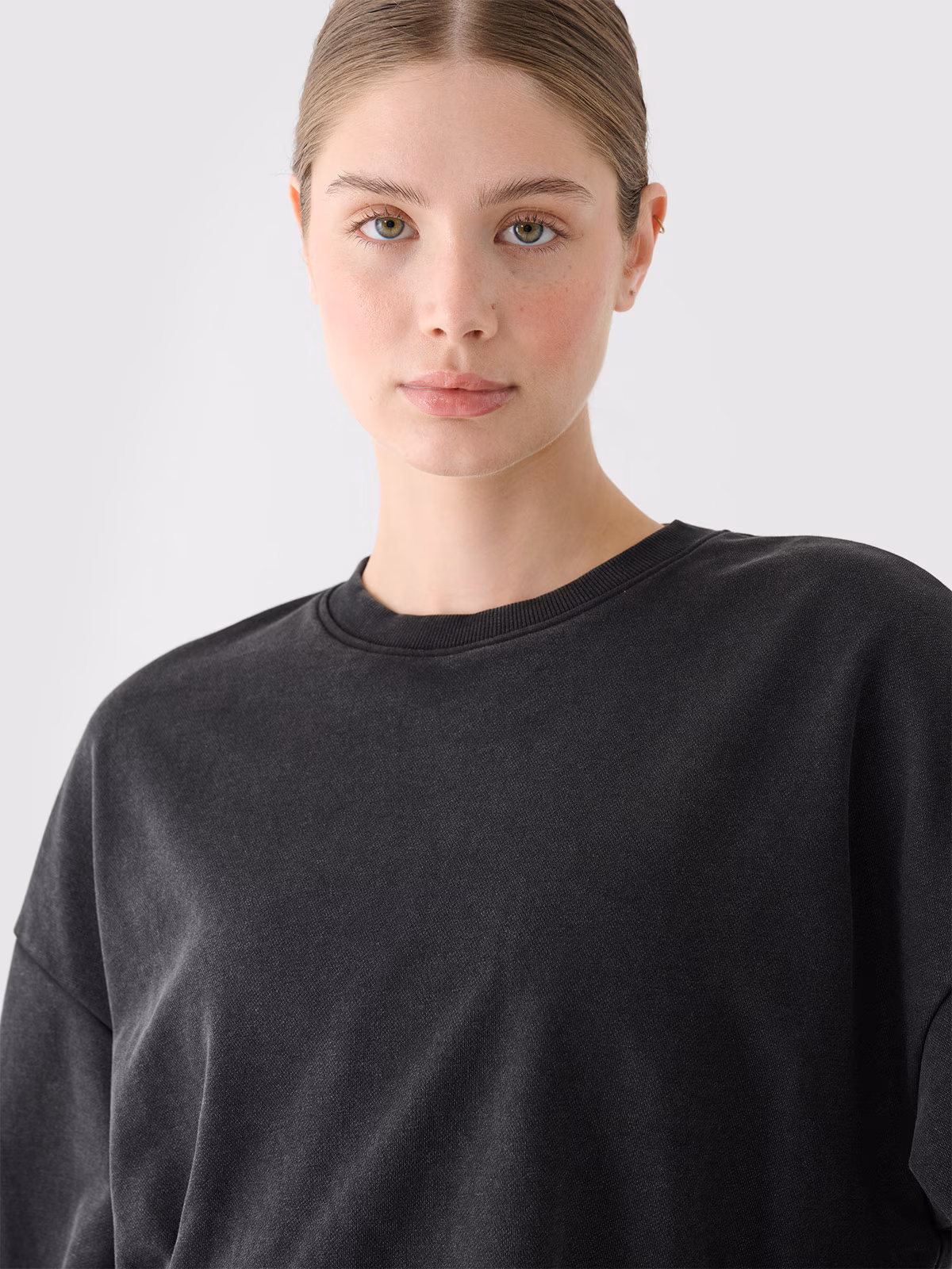 Bluza dresowa nierozpinana bez kaptura damska - czarna