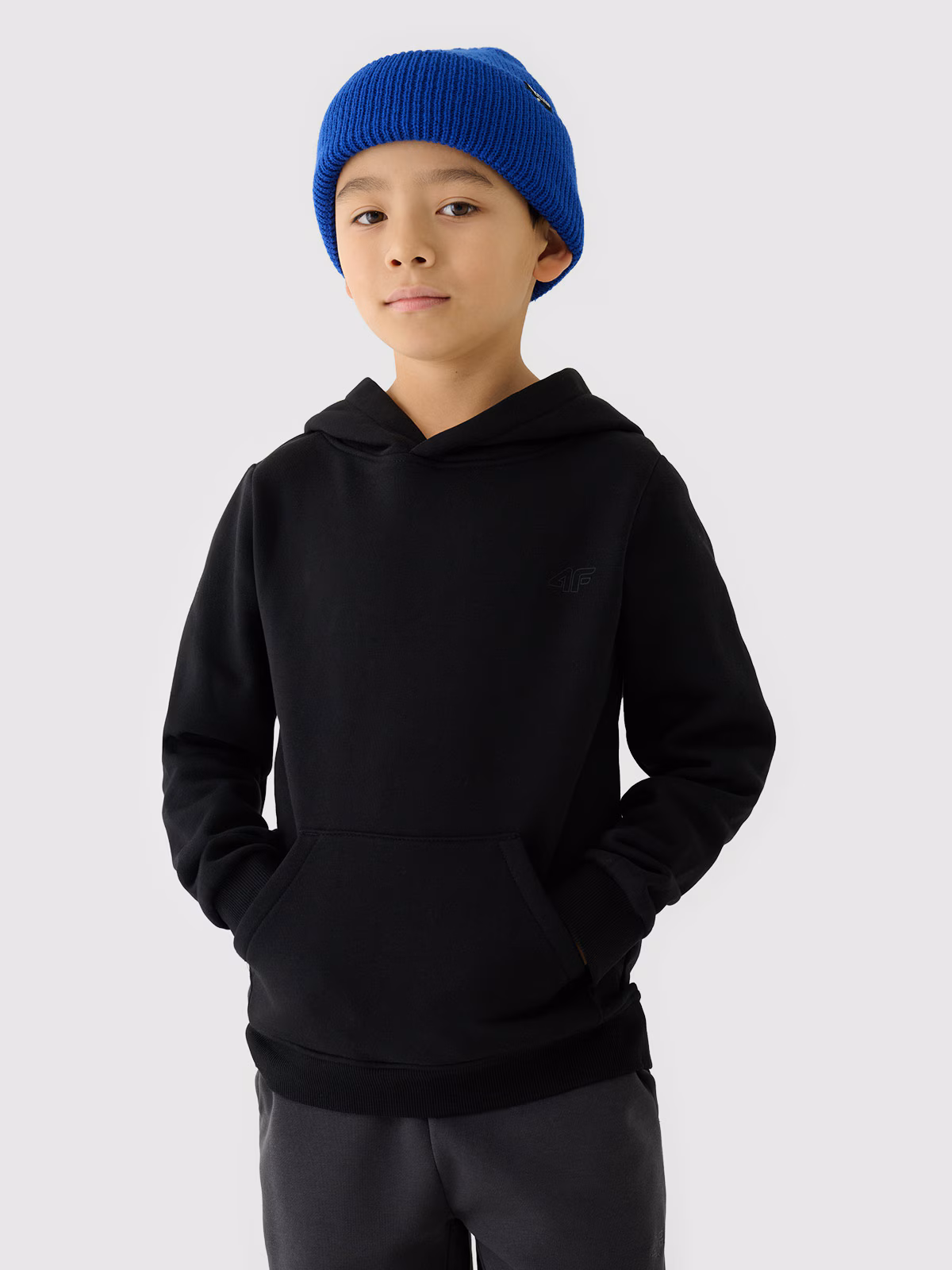 Bluza dresowa nierozpinana z kapturem chłopięca - niebieska