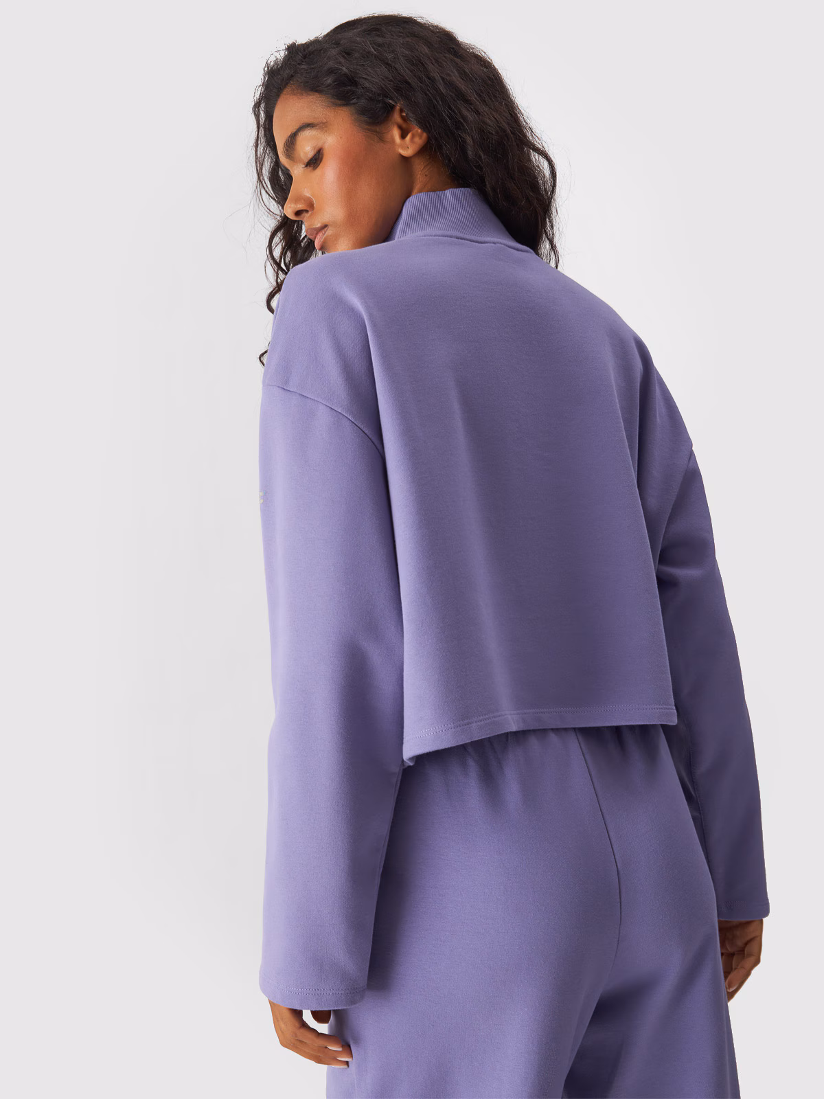 Bluza dresowa cropped nierozpinana bez kaptura damska - fioletowa