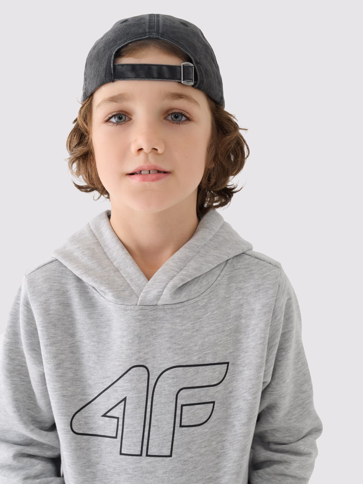 Bluza dresowa nierozpinana z kapturem chłopięca - niebieska