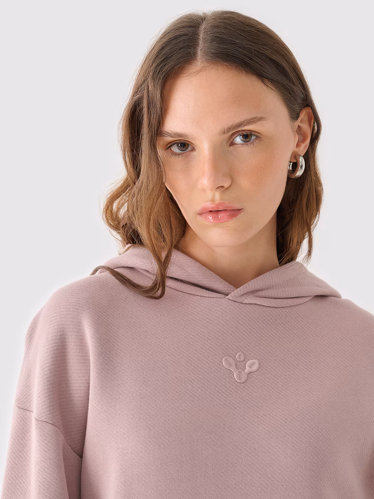 Bluza dresowa nierozpinana z kapturem damska Outhorn - różowa