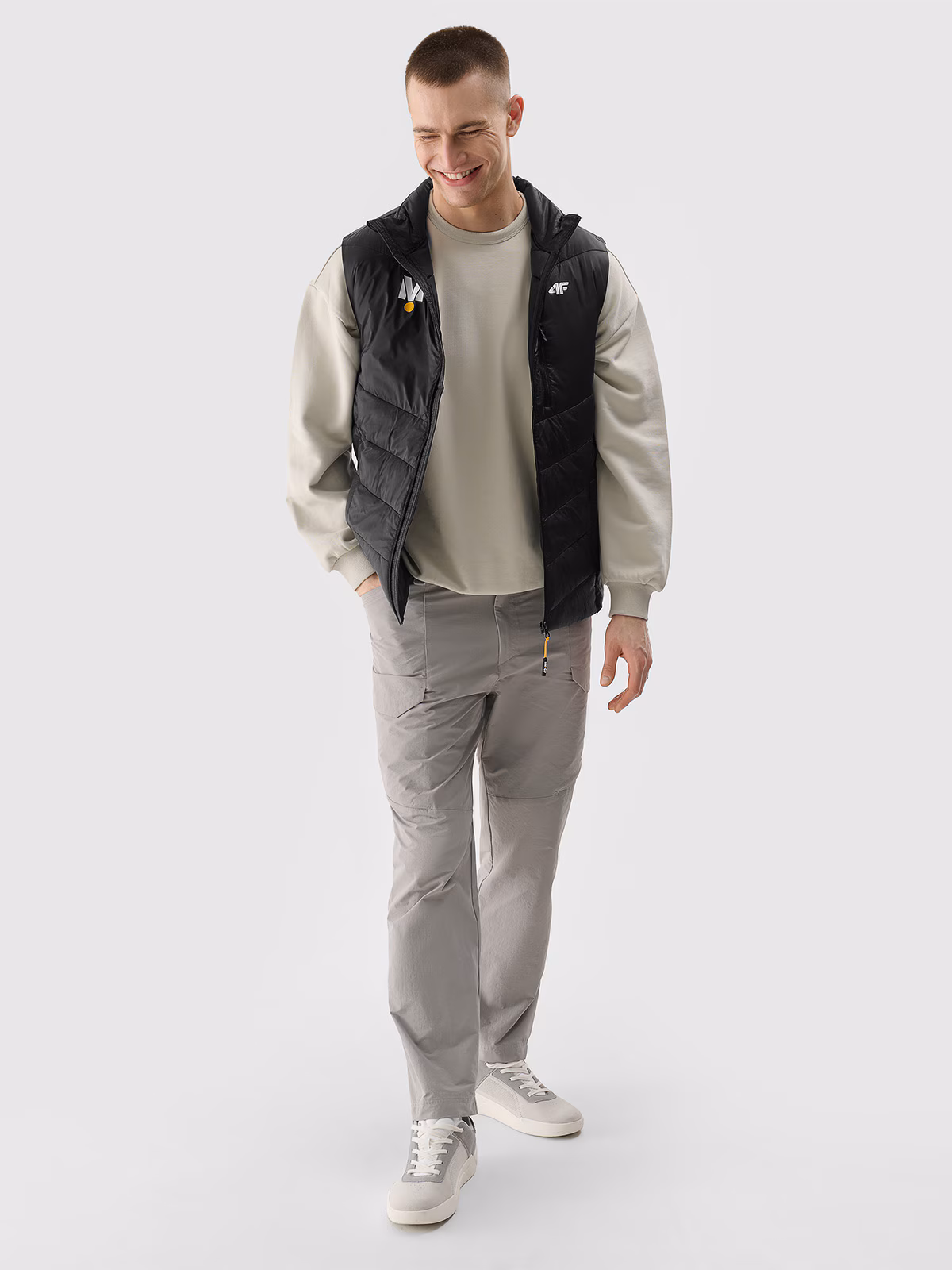 Bezrękawnik puchowy z wypełnieniem syntetycznym uniseks 4F x Drift Masters - czarny