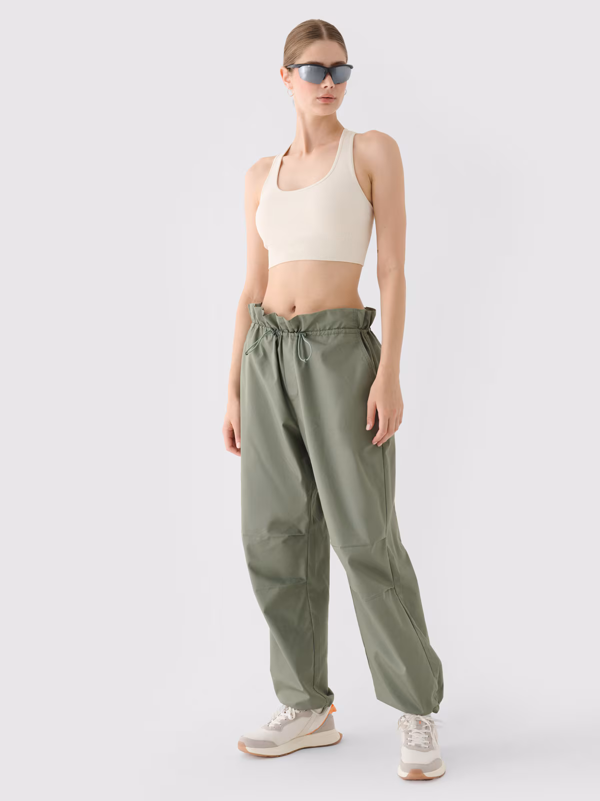 Spodnie casual parachute oversize damskie - oliwkowe/khaki