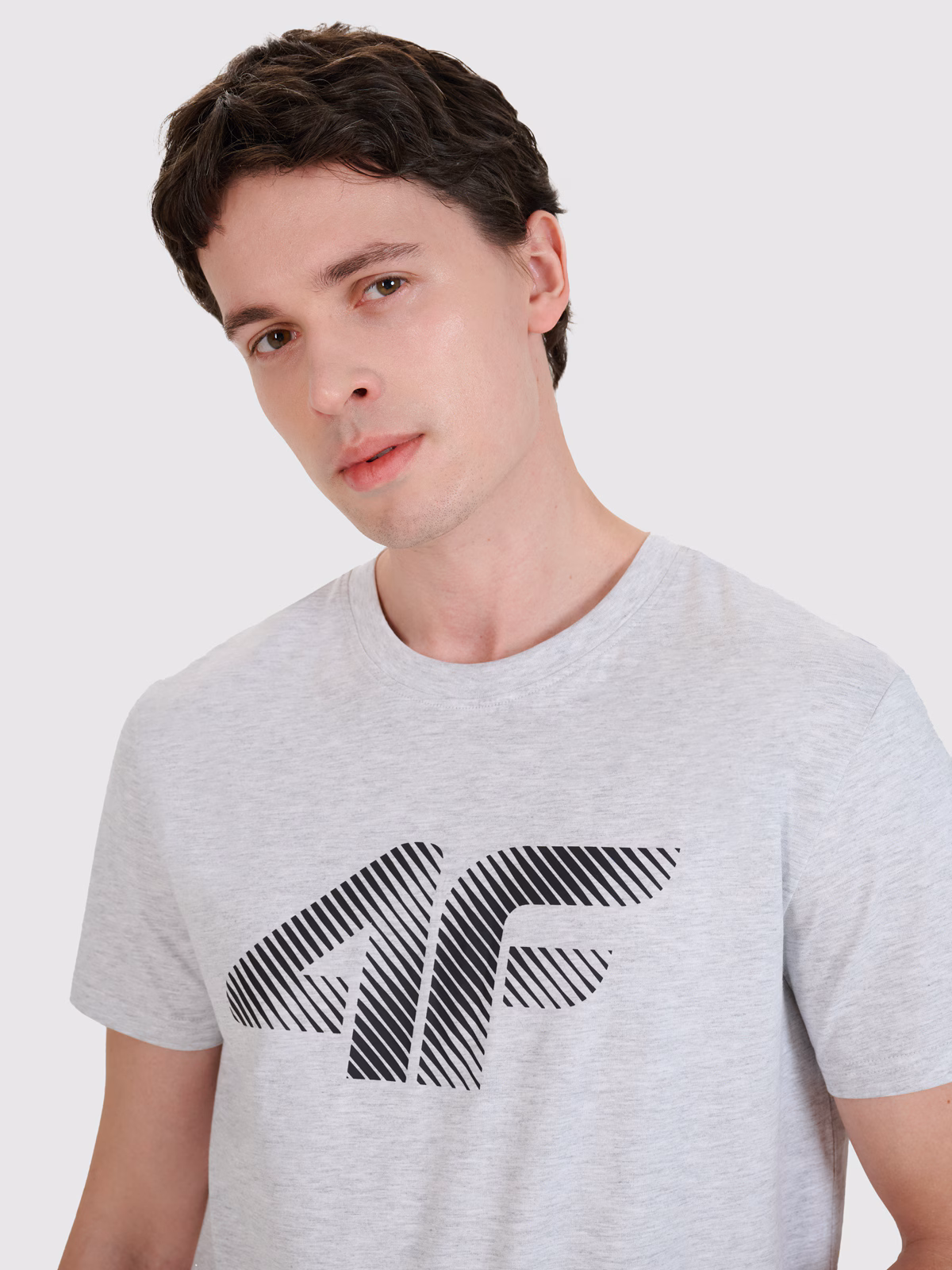 T-shirt regular z nadrukiem męski - granatowy