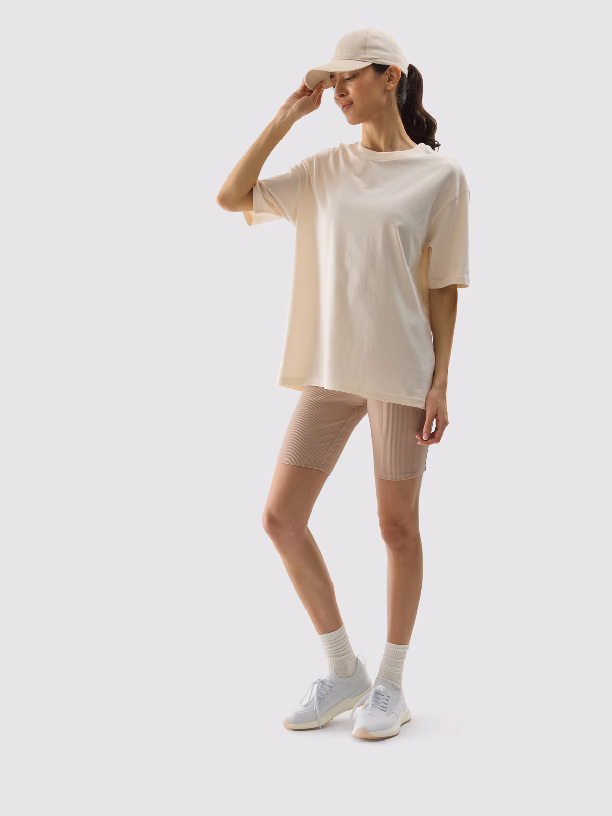 T-shirt oversize gładki damski - brązowy