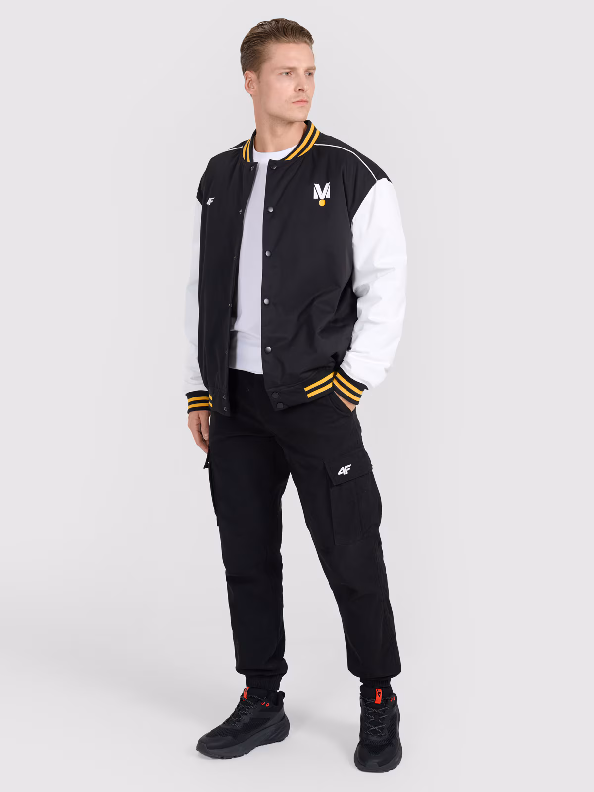 Kurtka przejściowa bomberka uniseks 4F x Drift Masters - czarna