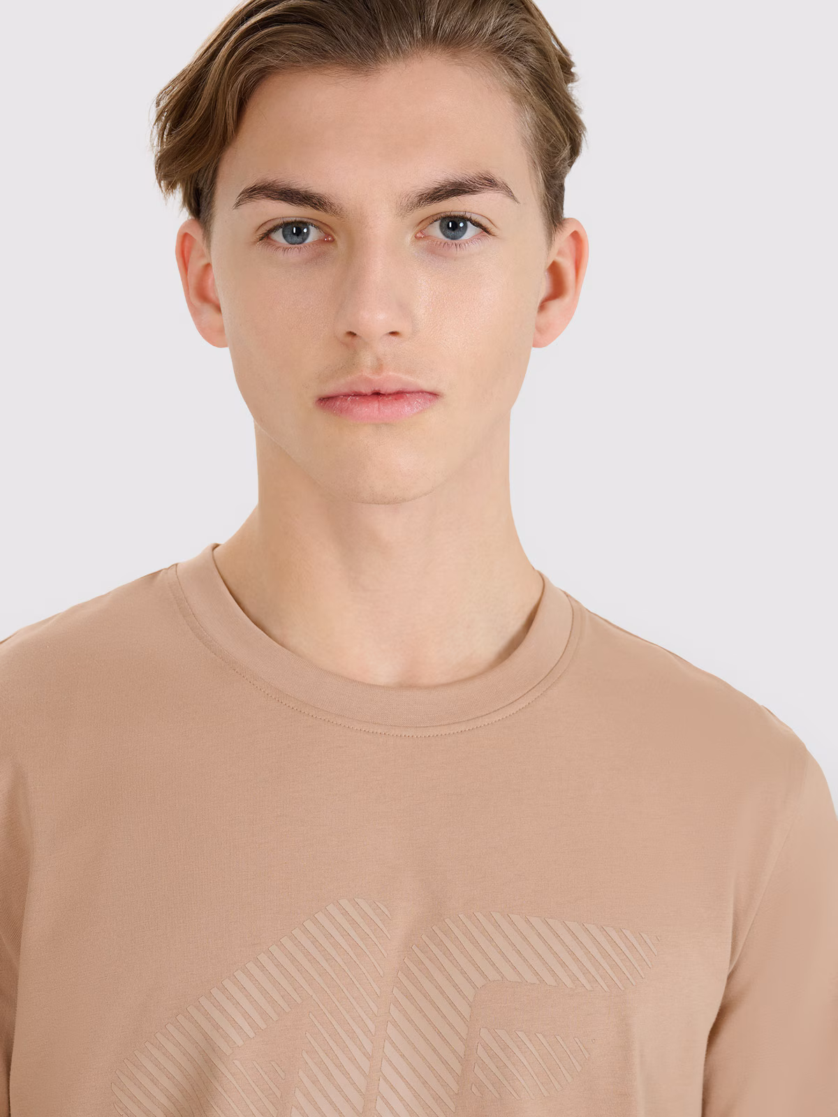 T-shirt regular z nadrukiem męski - niebieski