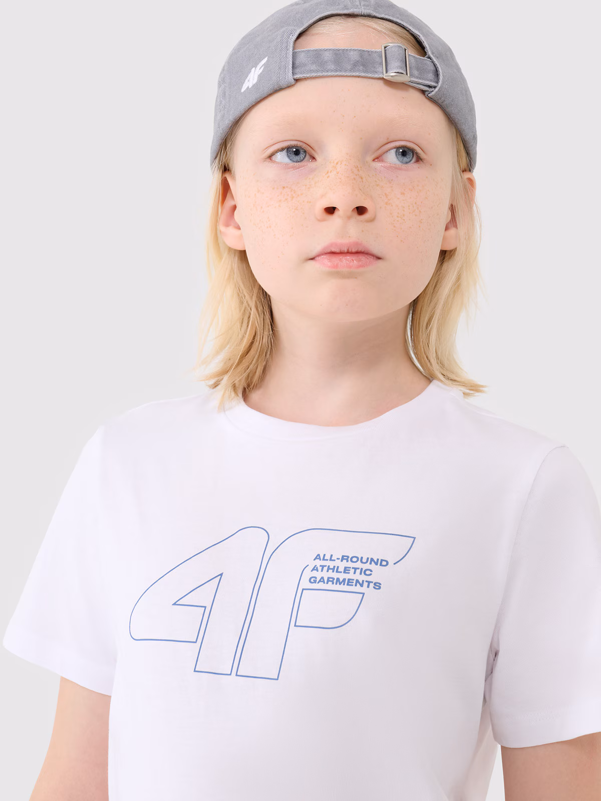 T-shirt regular z nadrukiem chłopięcy - czarny