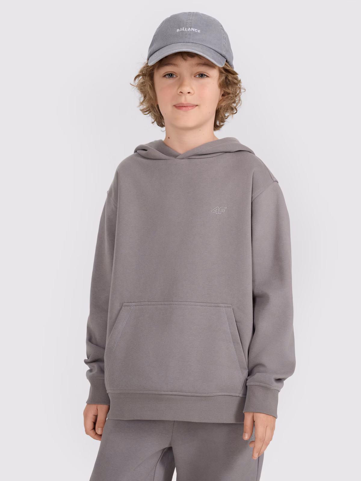 Bluza dresowa nierozpinana z kapturem chłopięca - niebieska