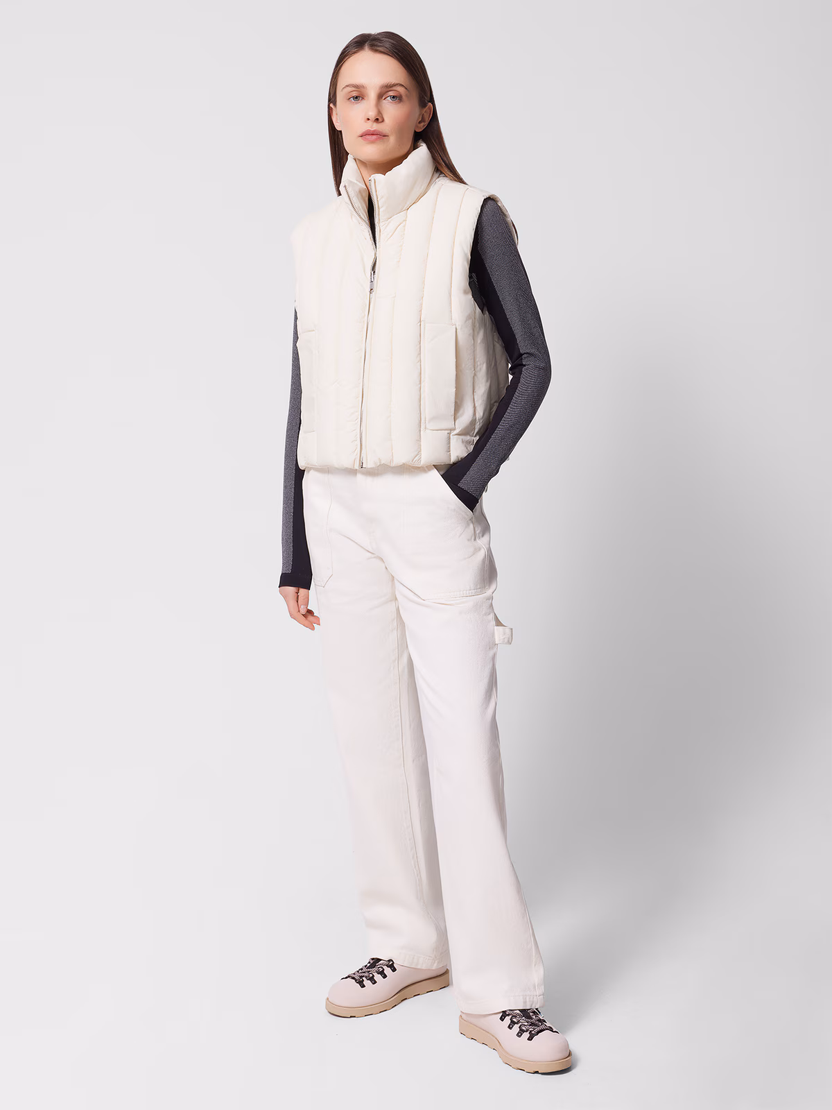 Bezrękawnik puchowy dwustronny z wypełnieniem syntetycznym damski Outhorn - beżowy