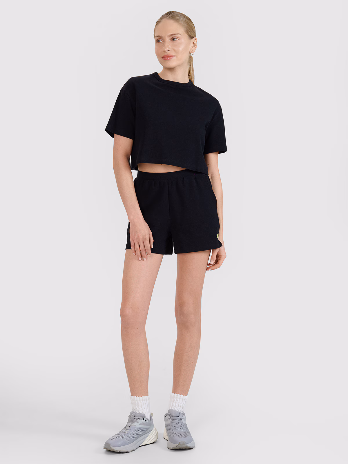 Spodenki dresowe z waflowej dzianiny damskie - białe