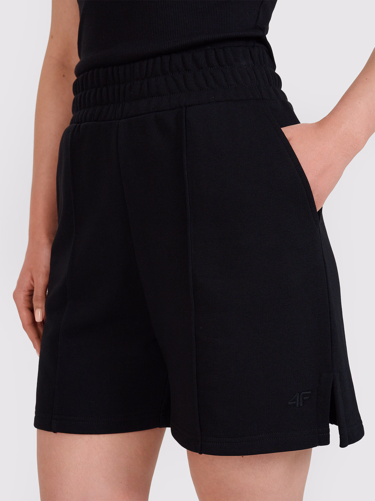 Spodenki dresowe damskie - beżowe