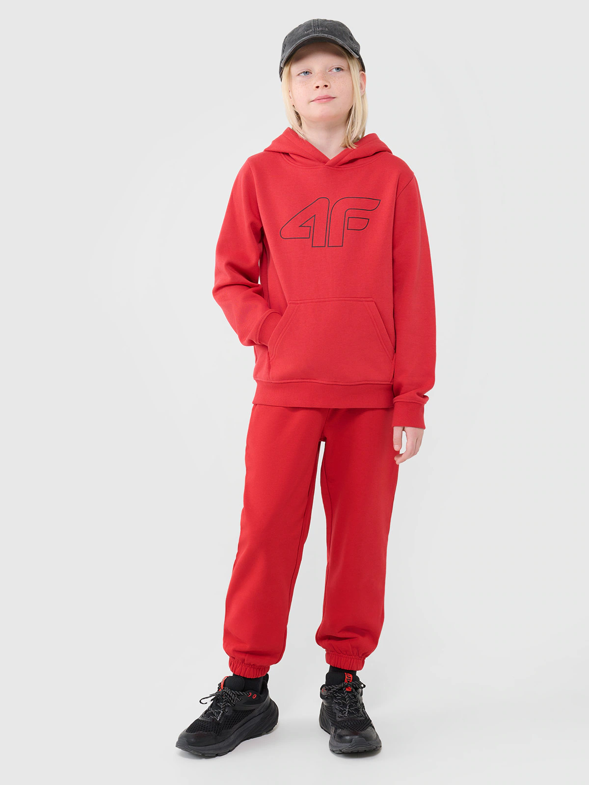 Bluza dresowa nierozpinana z kapturem chłopięca - czarna