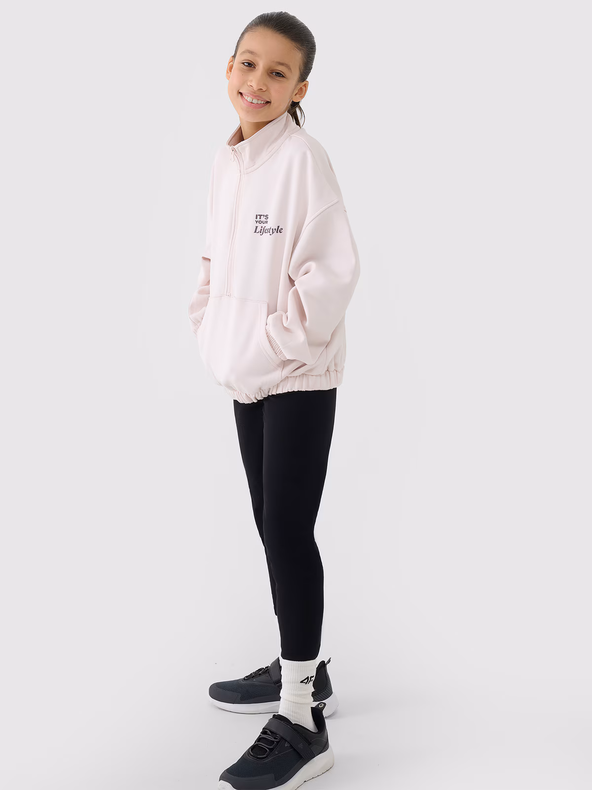 Bluza dresowa nierozpinana bez kaptura dziewczęca - beżowa