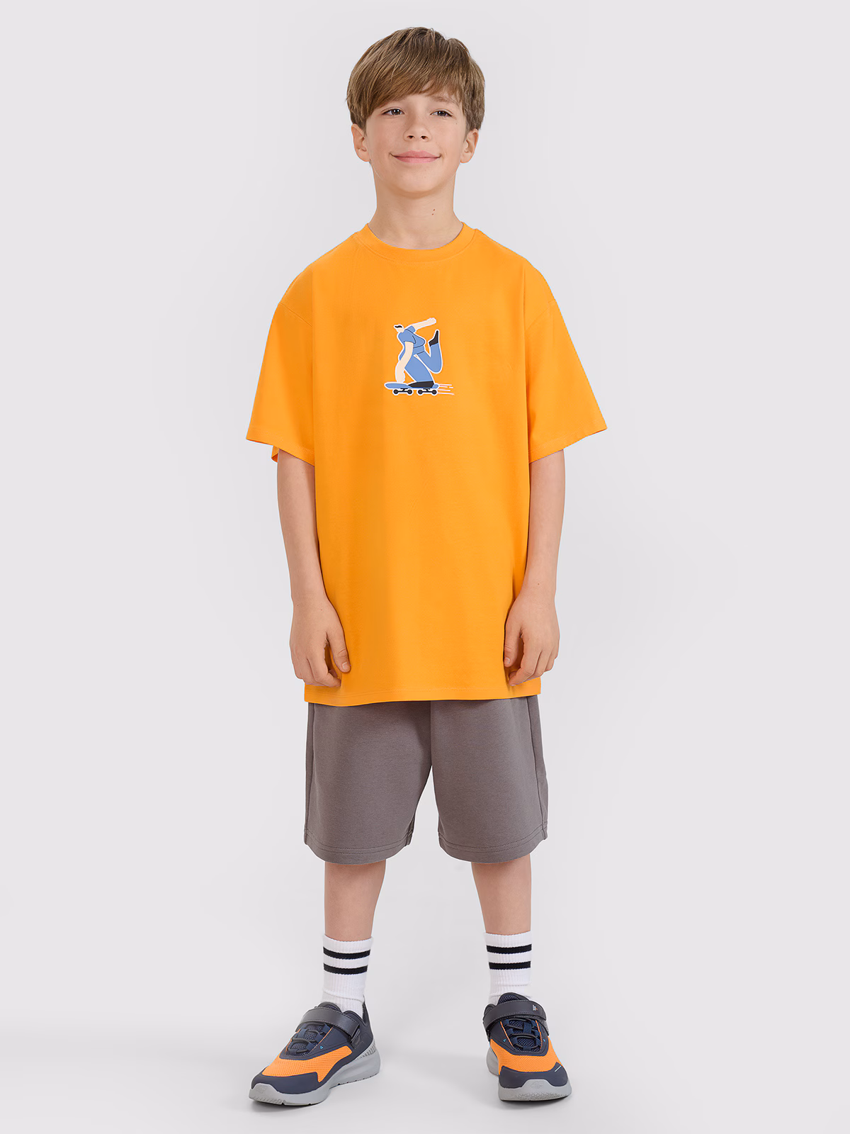 T-shirt oversize z nadrukiem chłopięcy - żółty