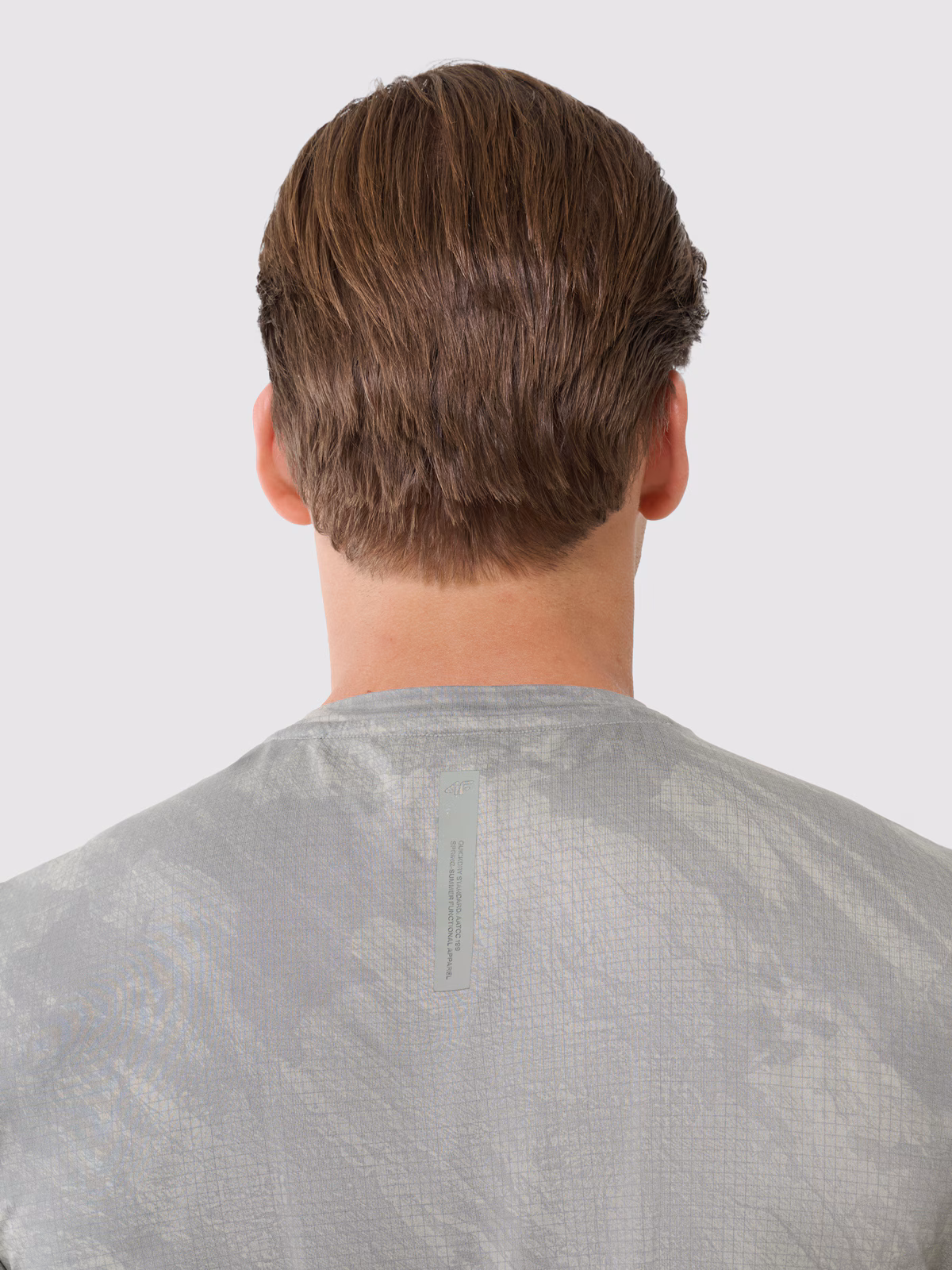 Koszulka treningowa regular szybkoschnąca męska - brązowa