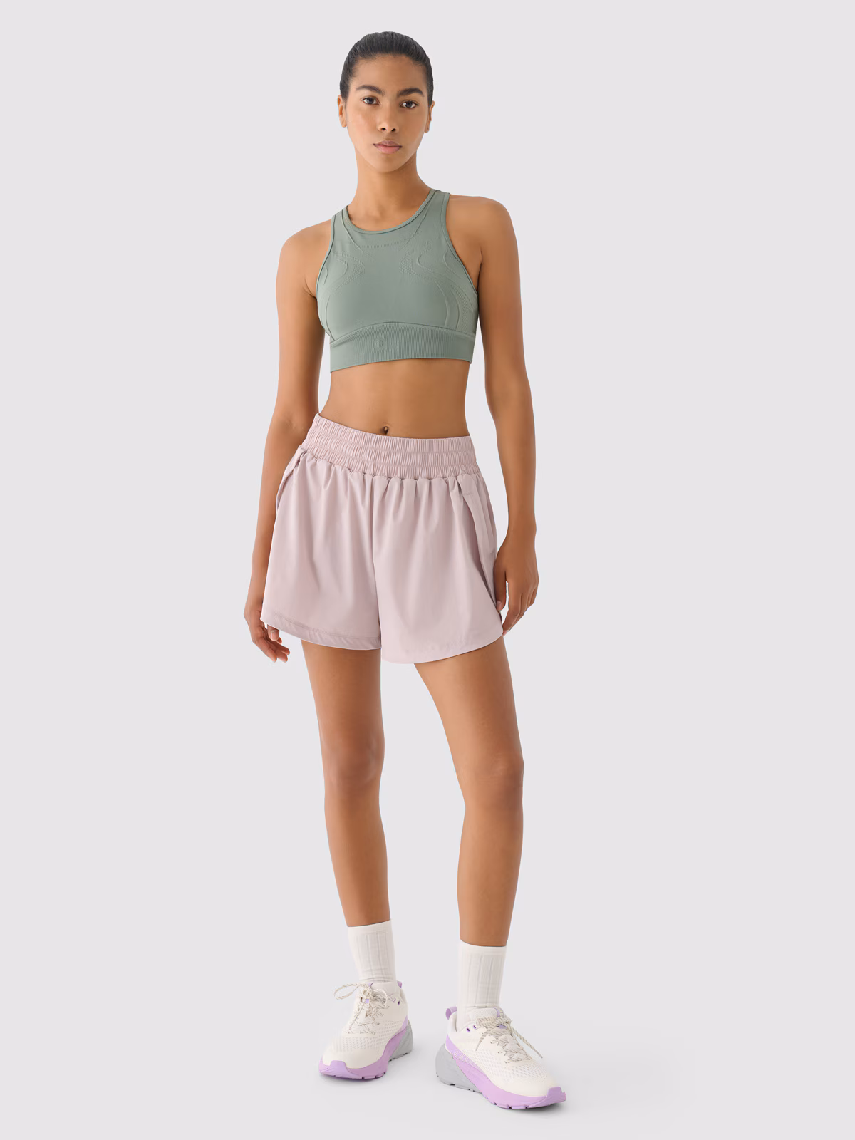 Spodenki treningowe szybkoschnące 4F x Anna Lewandowska - beżowe