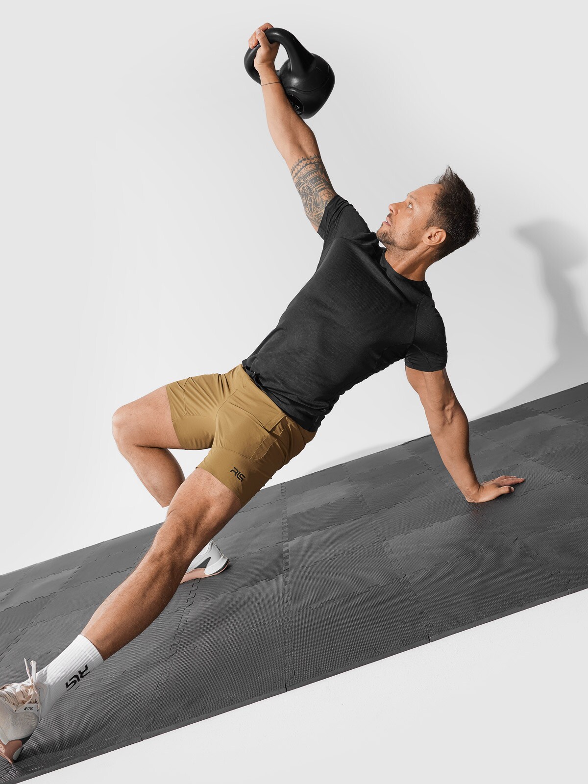 Spodenki treningowe szybkoschnące męskie 4F x Robert Lewandowski