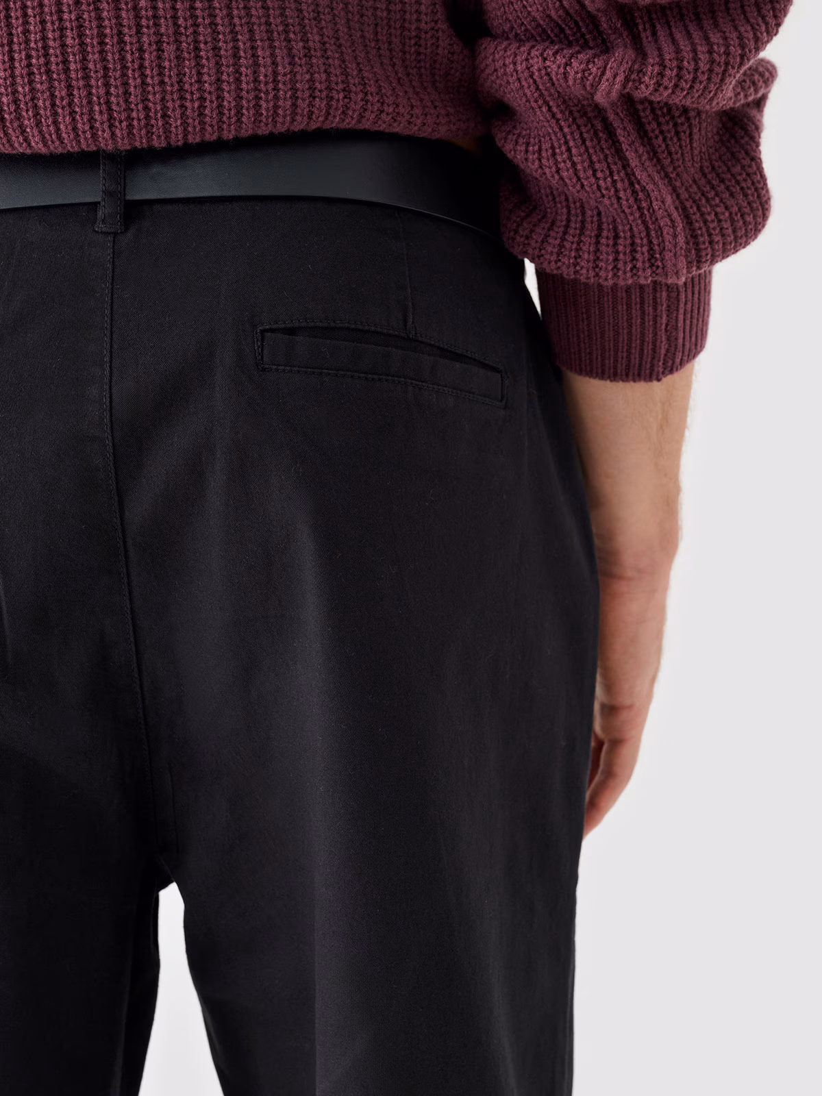 Spodnie tkaninowe męskie Outhorn - czarne