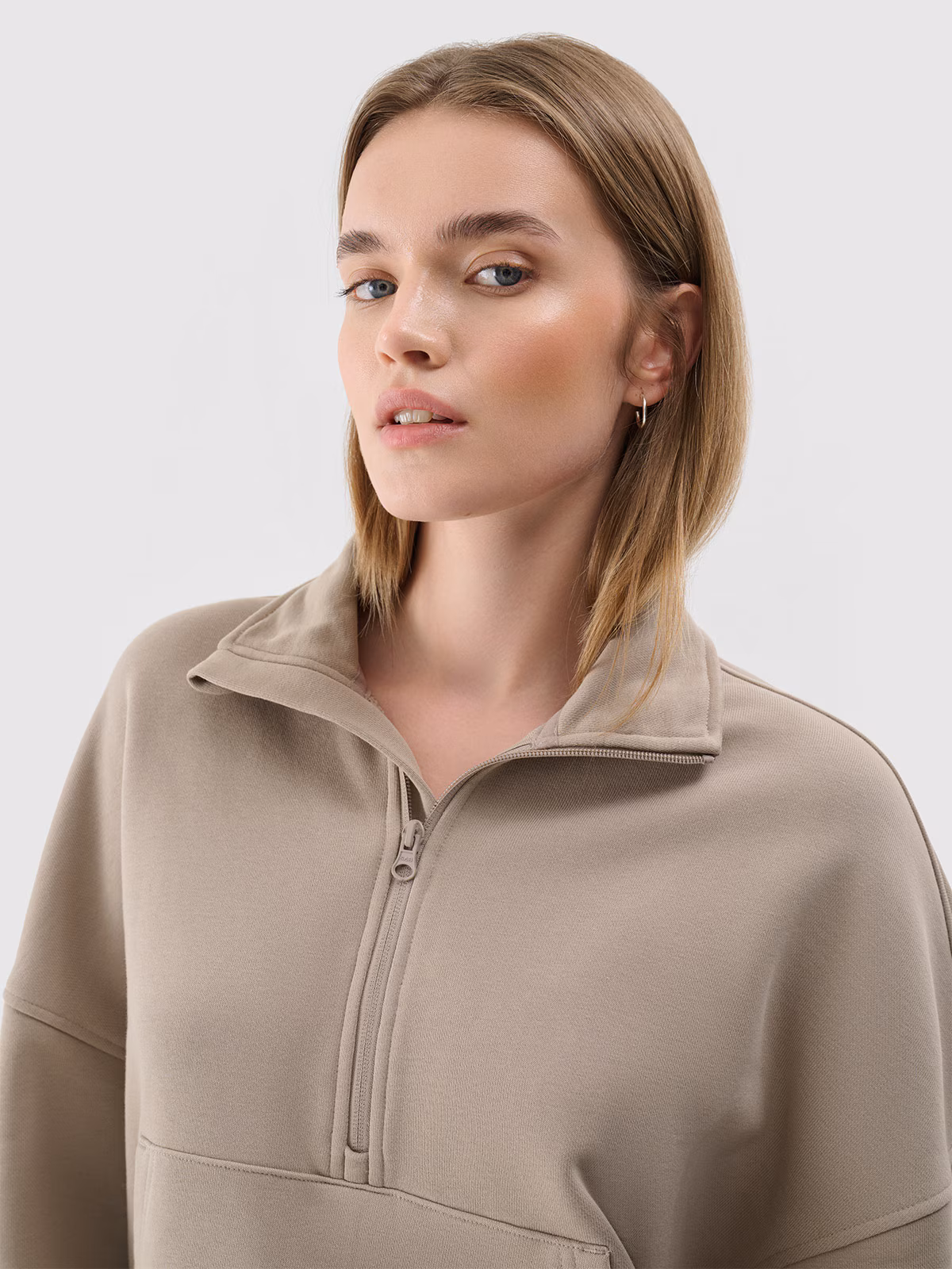 Bluza dresowa bez kaptura damska - beżowa