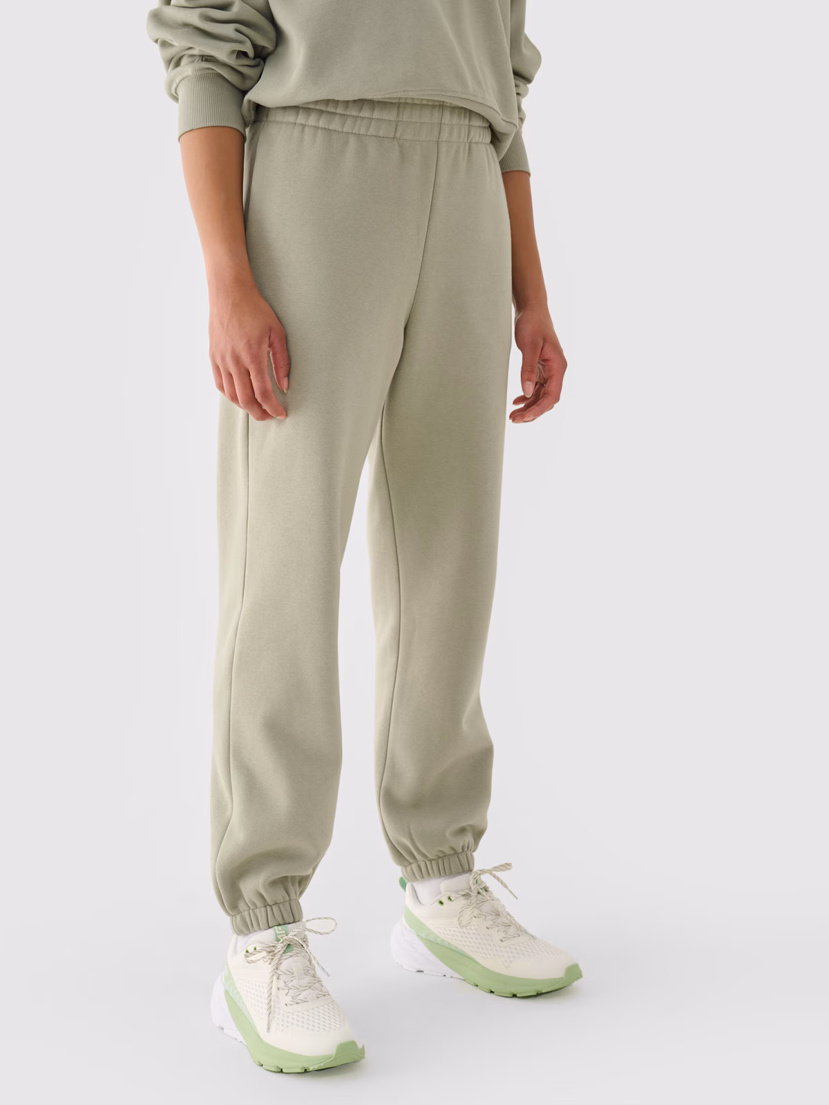 Spodnie dresowe joggery oversize damskie - oliwkowe