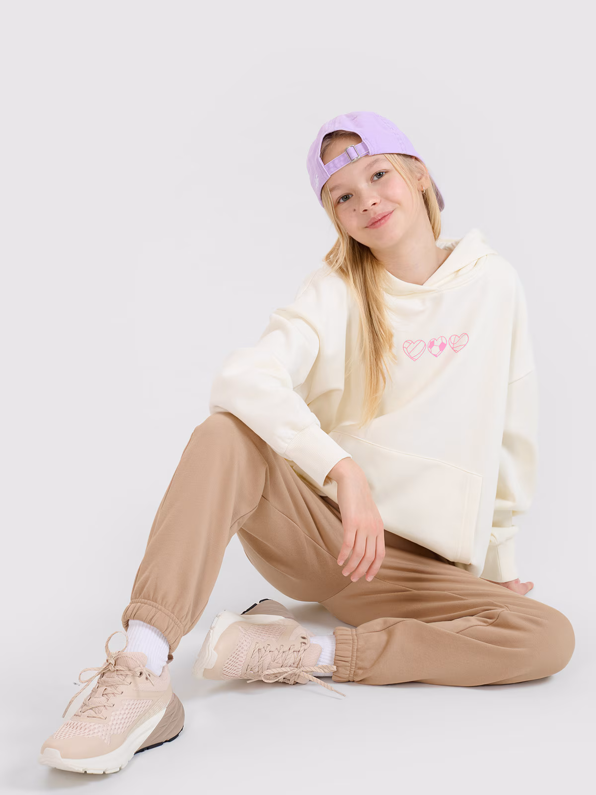 Bluza dresowa nierozpinana z kapturem dziewczęca - czerwona