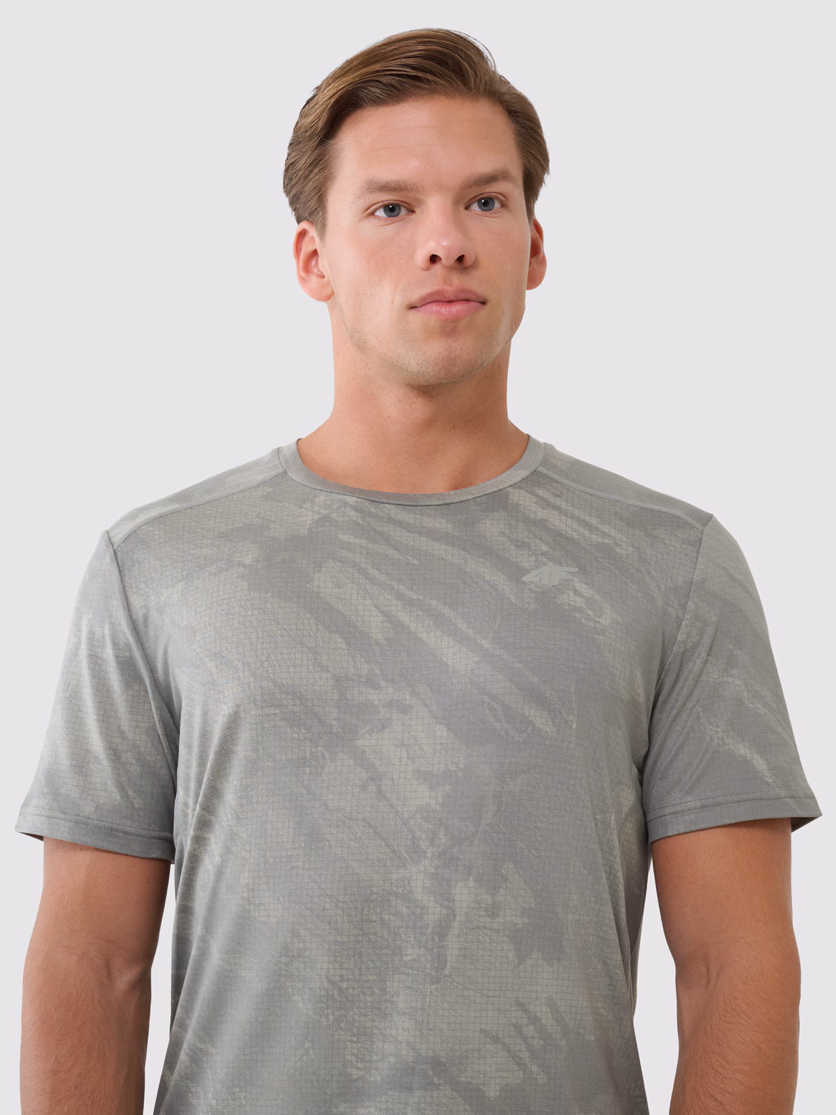 Koszulka treningowa regular szybkoschnąca męska - brązowa