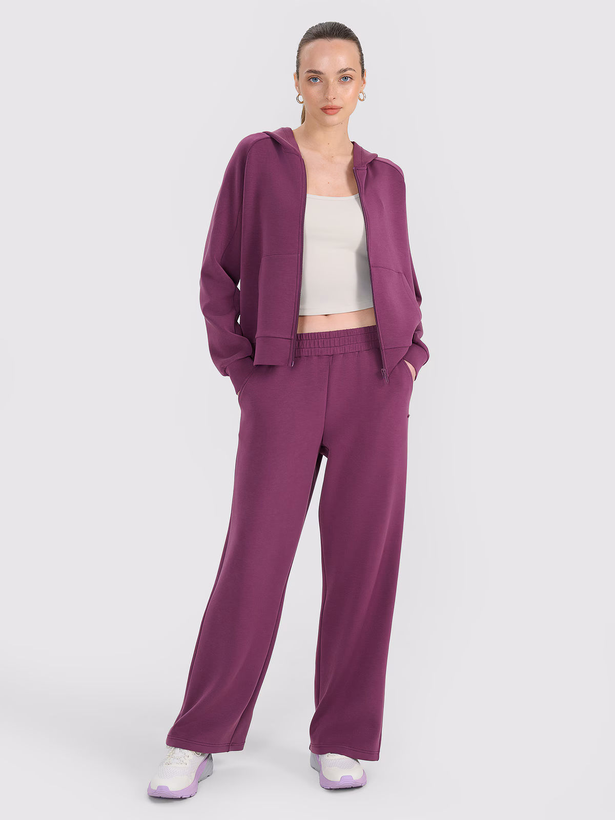 Spodnie dresowe z modalem z szerokimi nogawkami damskie - białe