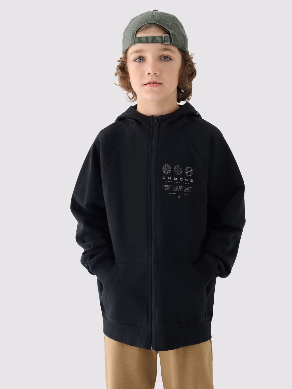 Bluza dresowa rozpinana z kapturem chłopięca - czarna