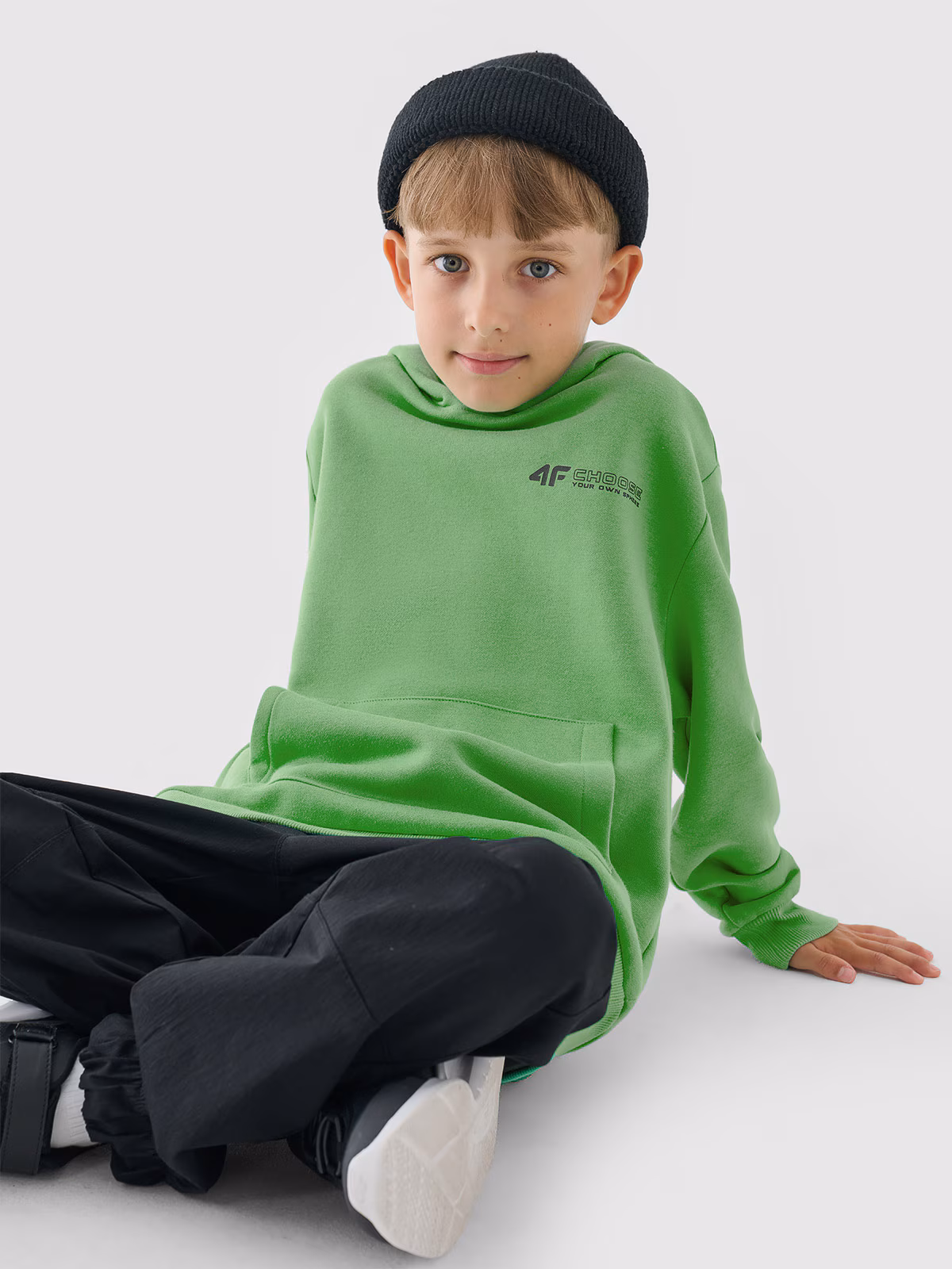 Bluza dresowa nierozpinana z kapturem chłopięca - zielona
