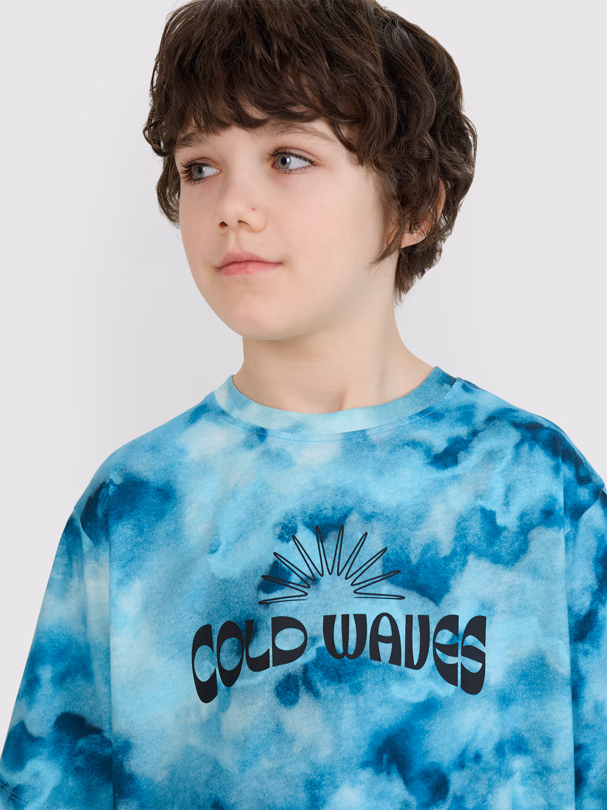 T-shirt oversize z nadrukiem chłopięcy - multikolor