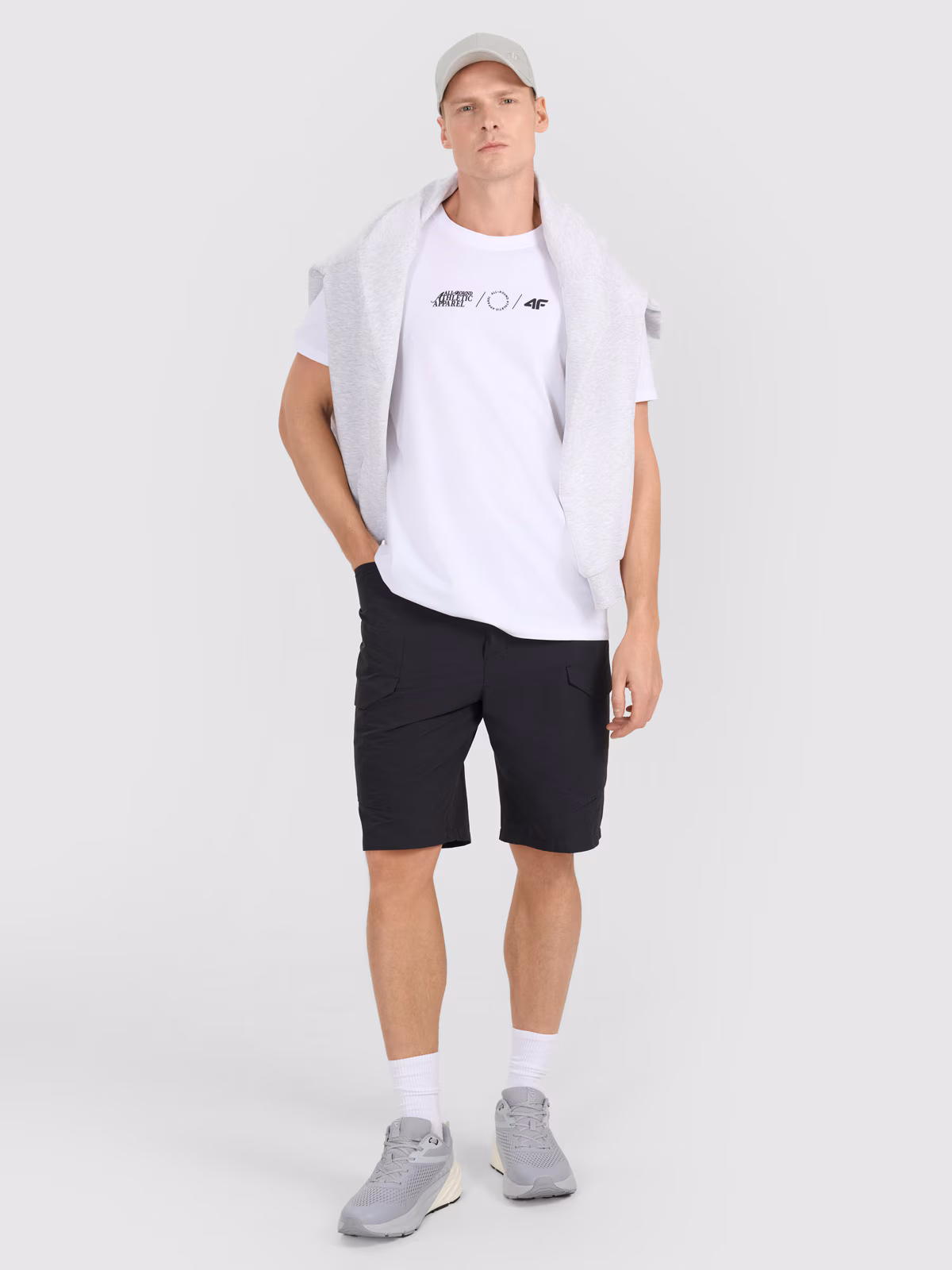 T-shirt regular z nadrukiem męski - biały