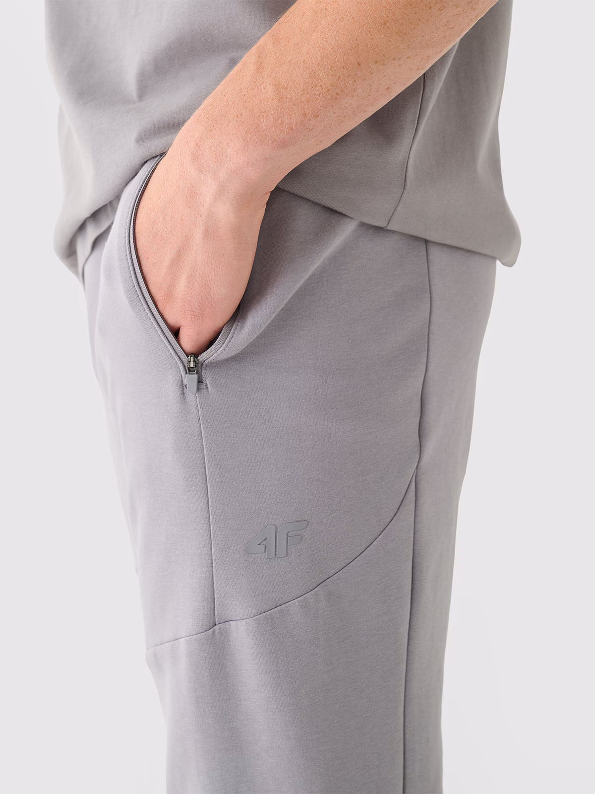 Spodnie dresowe męskie 4F x Robert Lewandowski - szare