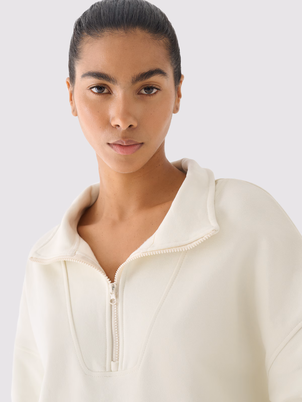 Bluza dresowa bez kaptura damska 4F x Anna Lewandowska - fioletowa