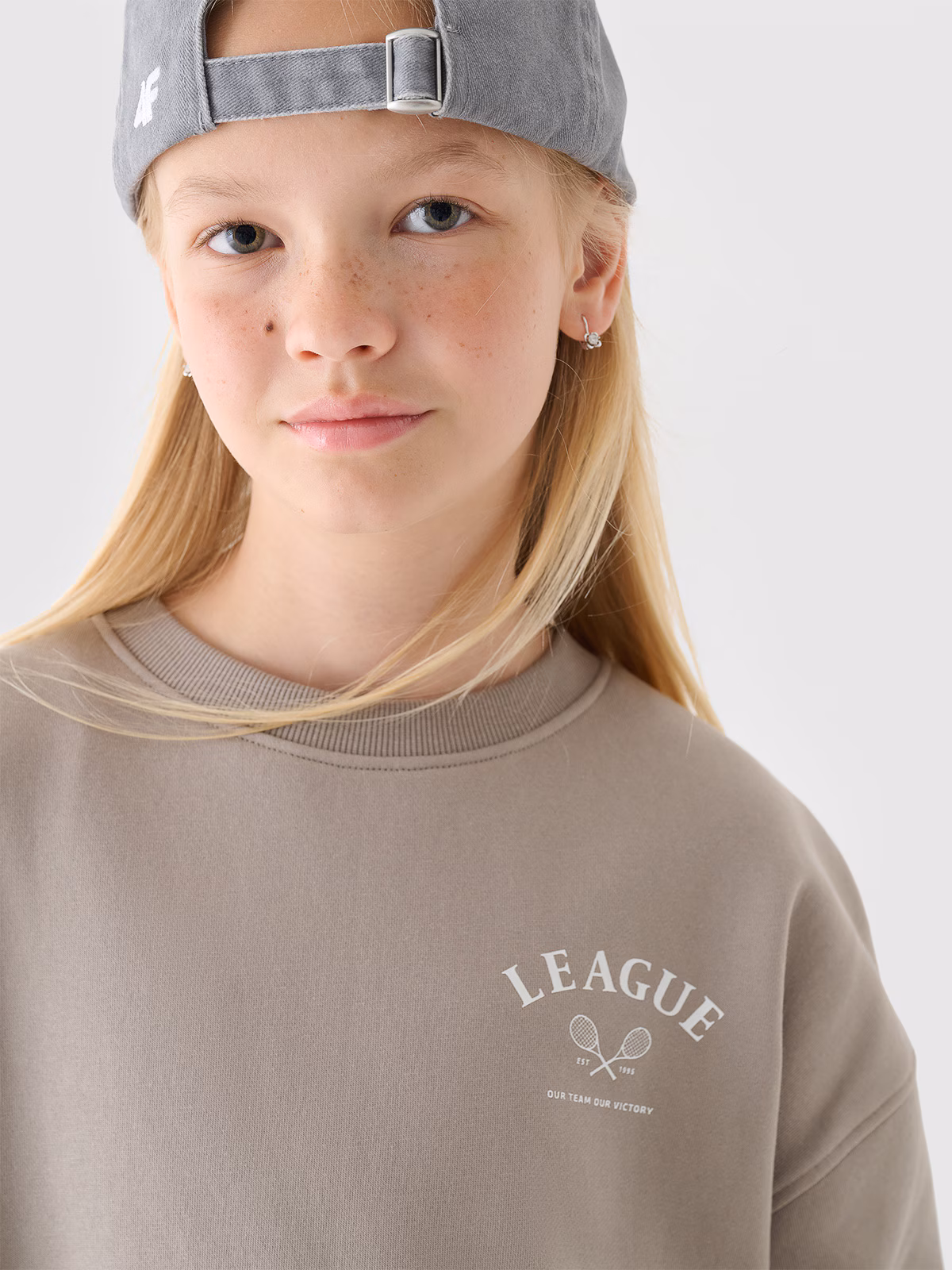 Bluza dresowa nierozpinana bez kaptura dziewczęca - szara