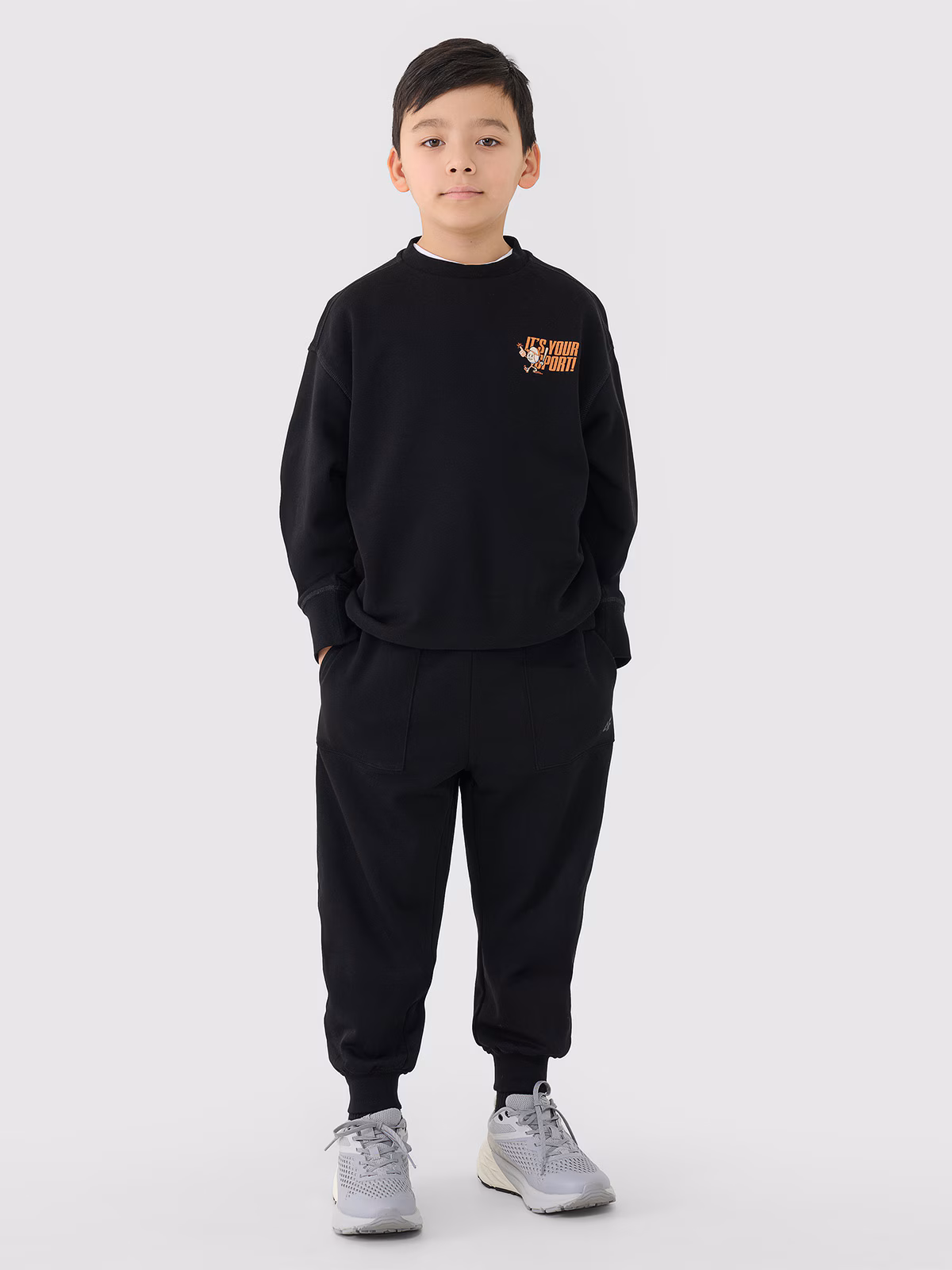 Bluza dresowa nierozpinana bez kaptura chłopięca - granatowa