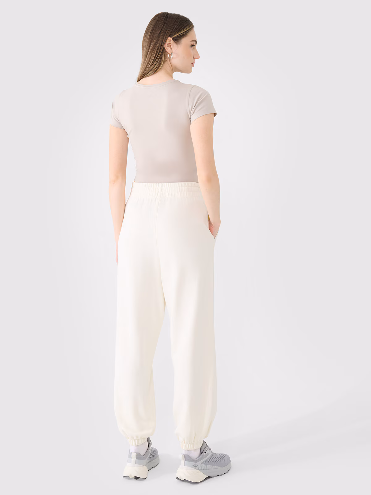 Spodnie dresowe joggery damskie - białe