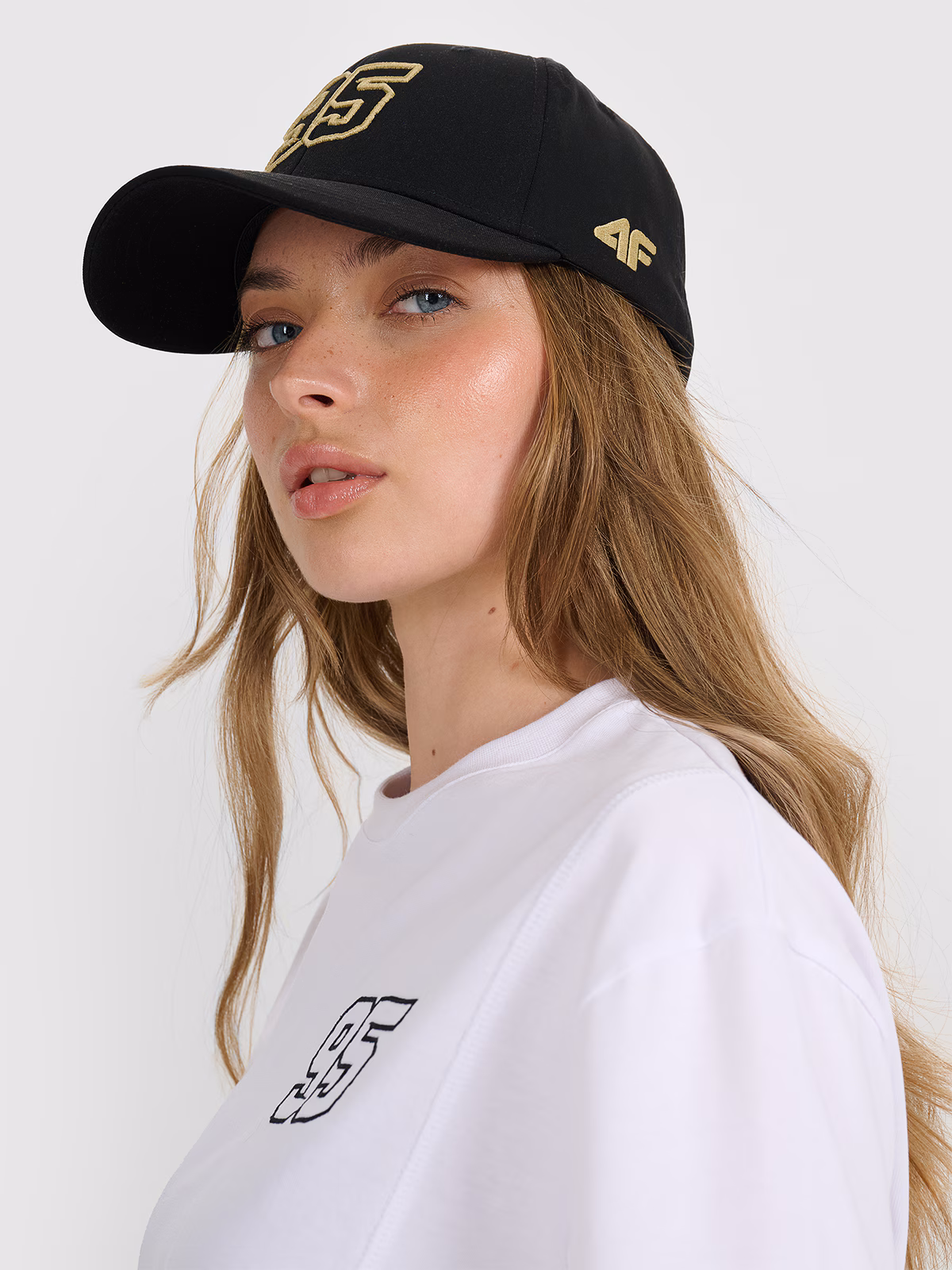 Czapka z daszkiem uniseks 4F x Bartosz Zmarzlik - czarna