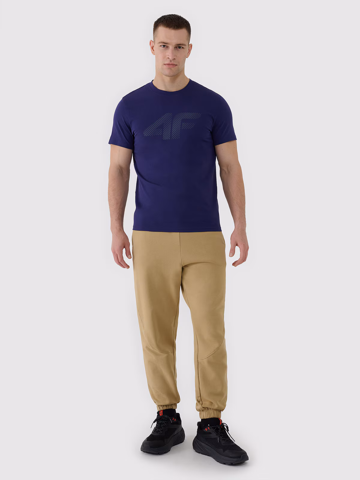 T-shirt regular z nadrukiem męski - granatowy