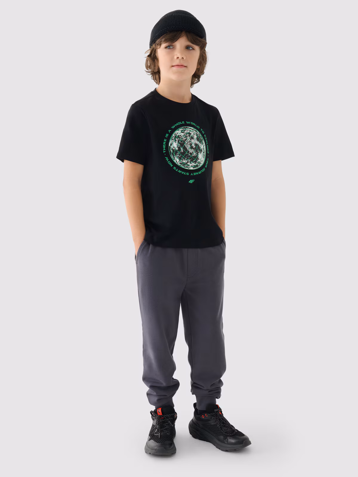 T-shirt z nadrukiem chłopięcy - czarny