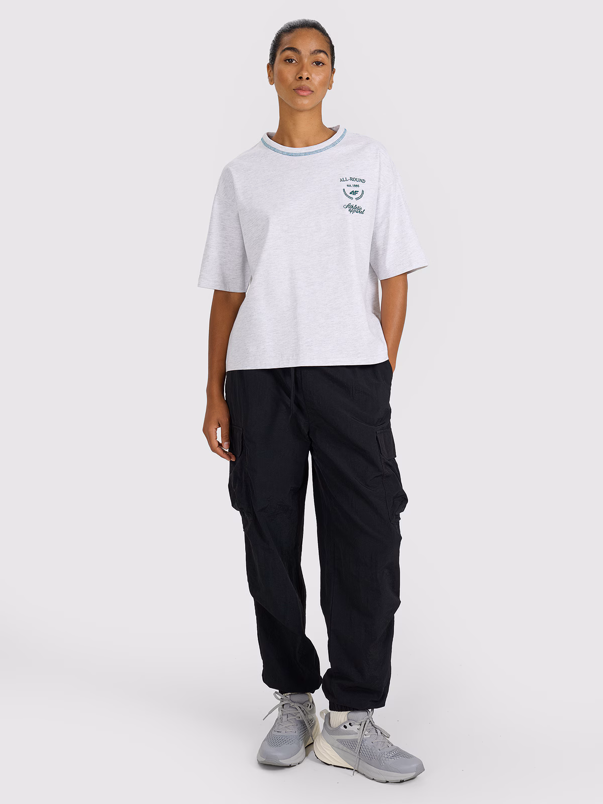 T-shirt oversize z nadrukiem damski - szary