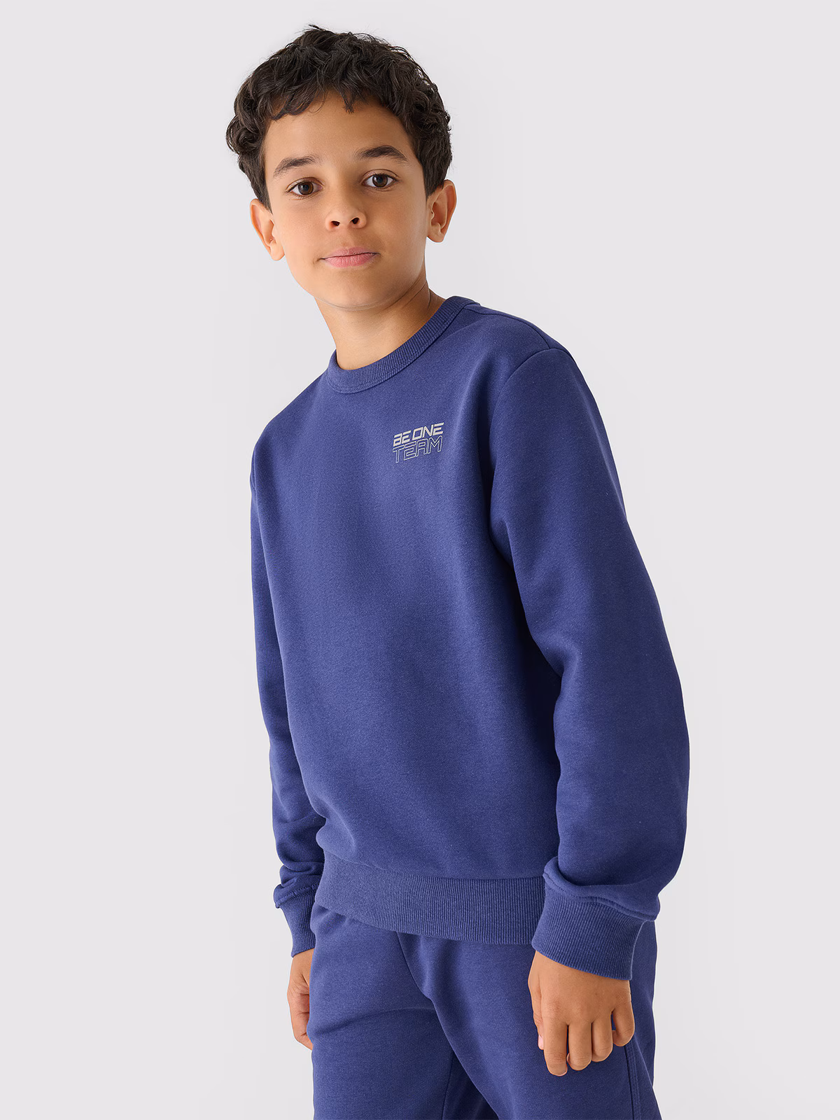 Bluza dresowa nierozpinana bez kaptura chłopięca - granatowa