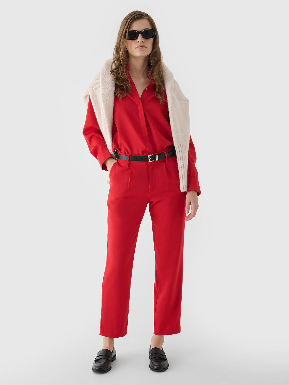 Spodnie tkaninowe z wełną damskie Outhorn - czerwone