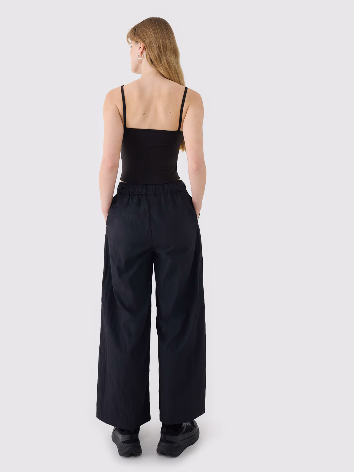 Crop-top slim damski - beżowy