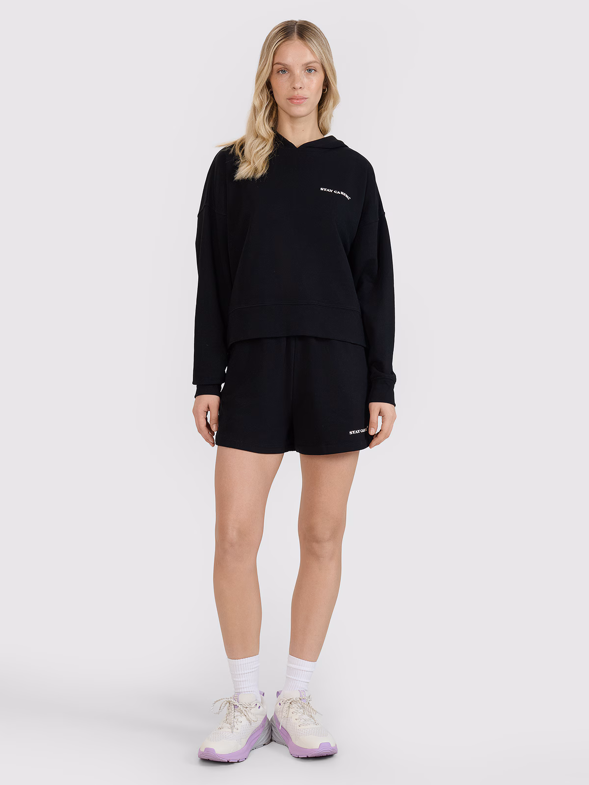 Spodenki dresowe damskie - łososiowe